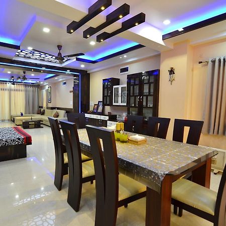 Tulip Residency Hotel Дибругар Екстериор снимка