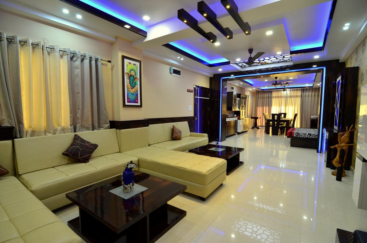 Tulip Residency Hotel Дибругар Екстериор снимка
